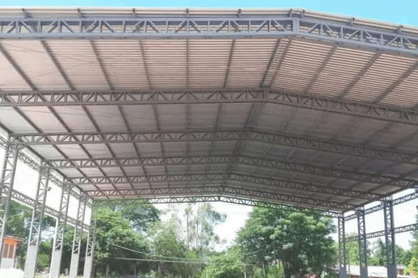 Cobertura metálica para garagem: proteção e praticidade